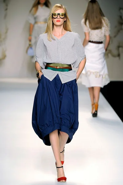 Look 4